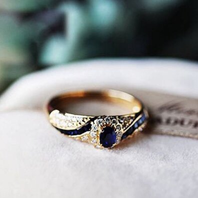 Women Ring Smooth Surface High-end Shiny Rhinestone Inlaid Wedding Circlet Female Jewelry