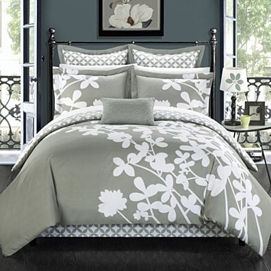 7 Piece Sire Reversible large scale floral design printed with diamond pattern reverse Comforter