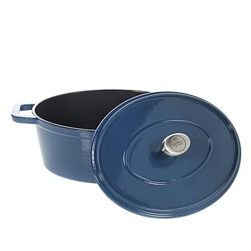 3.5 qt Signature Round Dutch Oven Closeout at Lighthouse Place Premium  Outlets® - A Shopping Center in Michigan City, IN - A Simon Property