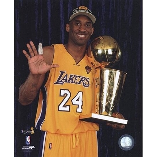 Kobe Bryant - 2010 NBA Finals Game 7 - Championship Trophy/5 Fingers in  Studio(#27) Photo Print (16 x 20) - Item # PFSAAML22516 - Posterazzi