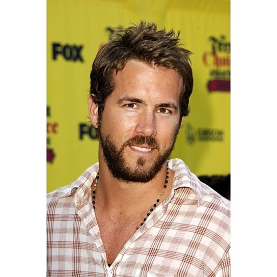 Buy Ryan Reynolds At Arrivals For The 2005 Teen Choice Awards Photo Print By The Poster Corp On 