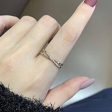 Amazon.com: YUANYI Two Tone Intertwined Crossover Statement Ring Fashion  Breadth Band Rings for Women Rose Gold Index Finger Ring (US Code 8) :  Clothing, Shoes & Jewelry